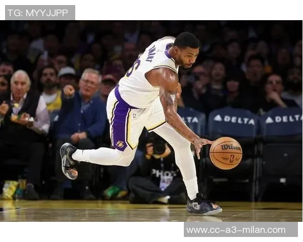 斯玛特强调球队应专注于回防而非向裁判抱怨以提升比赛表现